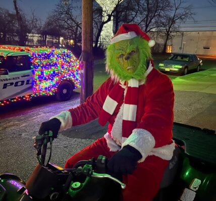 Pennsauken Police Chasing Down the Grinch