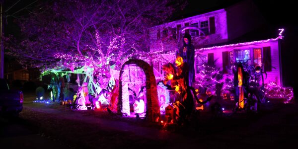 Halloween Home Decorating Contest