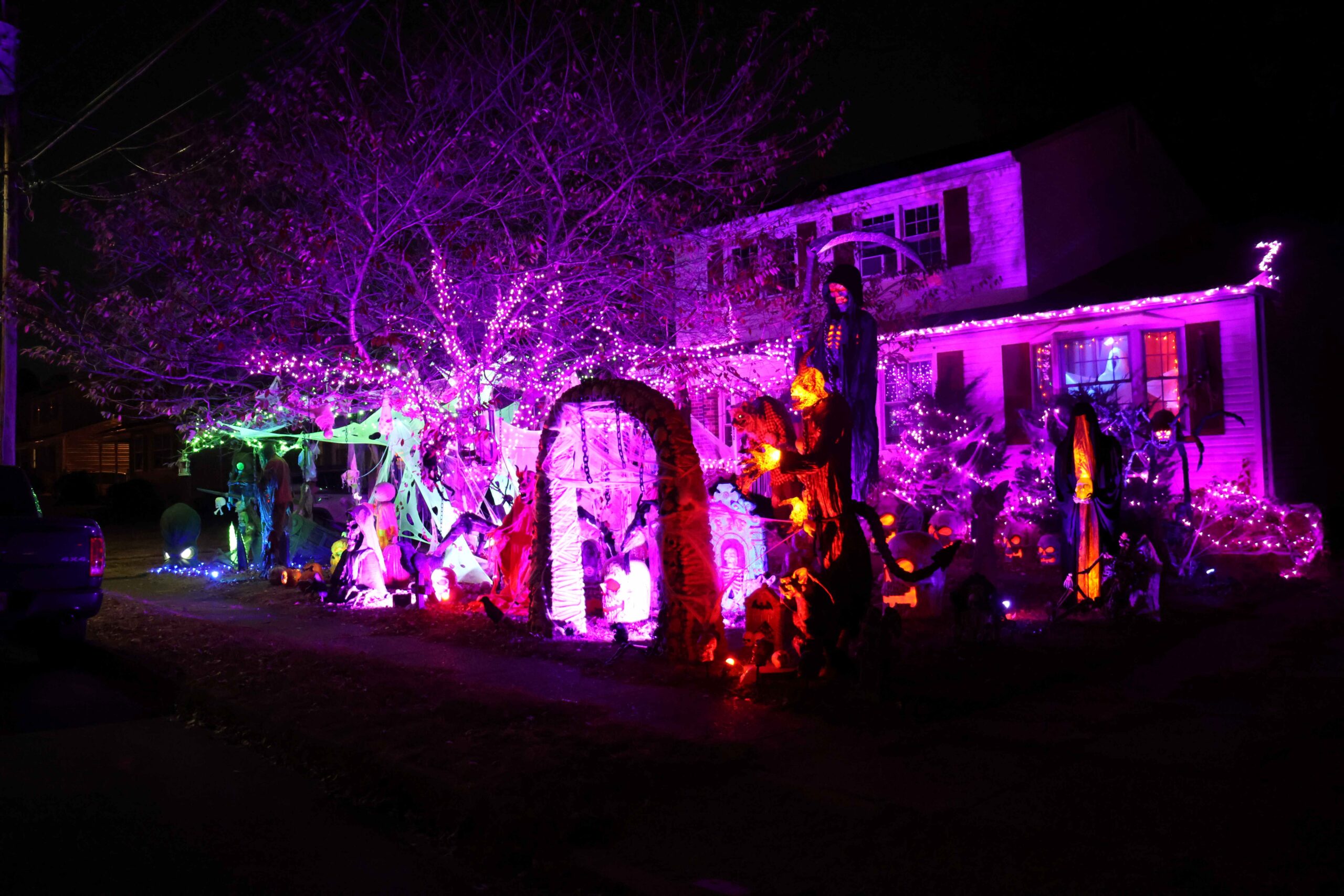 Halloween Home Decorating Contest