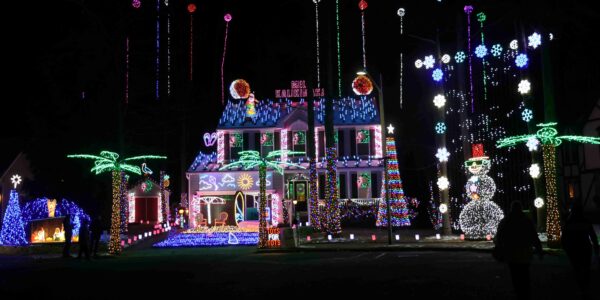 Holiday Light Contest